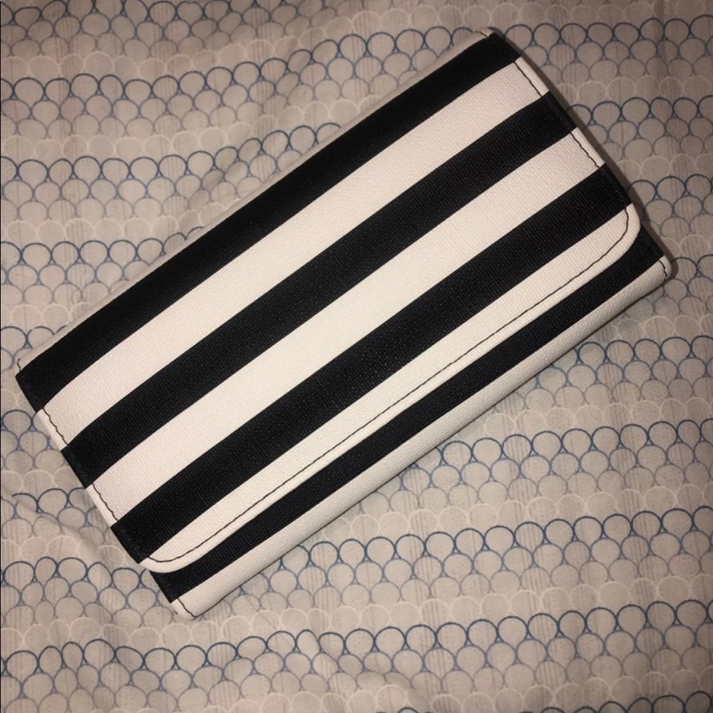 Kut From the Kloth Wallet